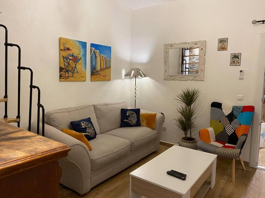 איגוס-מורטס Charmante Maison Avec Exterieur A Deux Pas Des Remparts מראה חיצוני תמונה